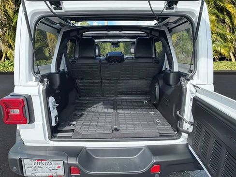 Used 2025 Jeep Wrangler Unlimited Rubicon 392 AWD/4WD image 29