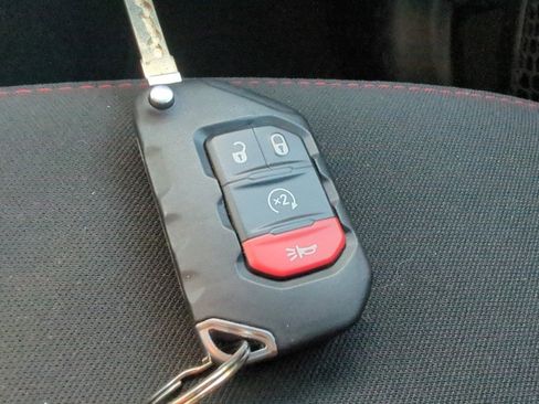 Used 2022 Jeep Wrangler Unlimited Rubicon w/ Xtreme Recon 35" Tire Package image 23