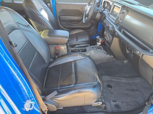 Used 2023 Jeep Gladiator Sport image 27