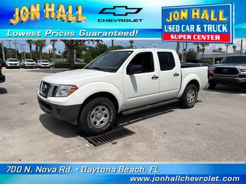 Used 2014 Nissan Frontier S RWD image 2