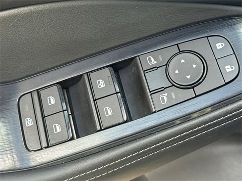 Used 2024 Nissan Rogue SV w/ SV Premium Package image 20