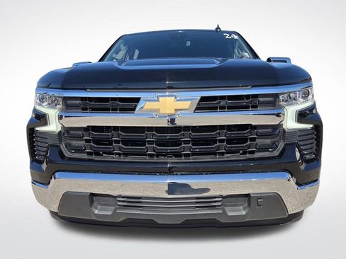 Used 2024 Chevrolet Silverado 1500 LT w/ Convenience Package II image 3