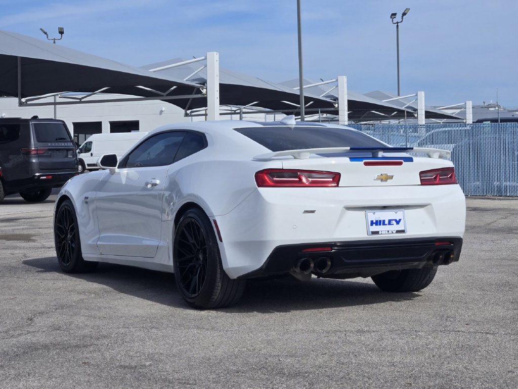Used 2016 Chevrolet Camaro SS RWD image 5