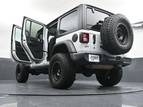 Used 2019 Jeep Wrangler Unlimited Sport S image 40