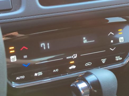 Used 2018 Honda HR-V EX image 36