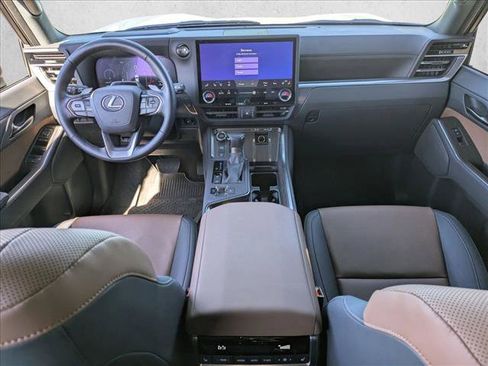 Used 2025 Lexus GX 550 image 15