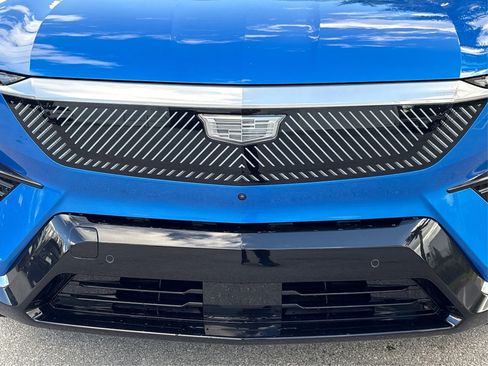 New 2026 Cadillac Optiq Luxury 1 image 12