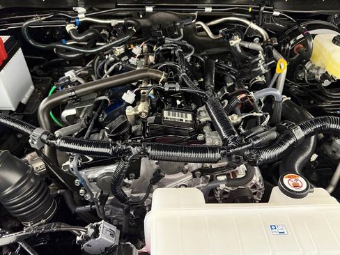 Used 2025 Toyota 4Runner SR5 image 33