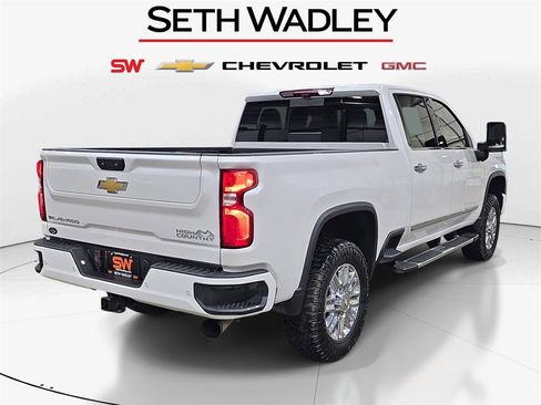 Used 2024 Chevrolet Silverado 2500 High Country w/ High Country Premium Package image 7
