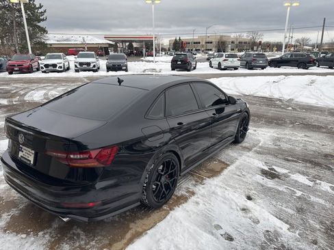Used 2019 Volkswagen Jetta GLI image 8