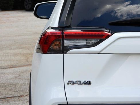 Used 2019 Toyota RAV4 XLE image 15