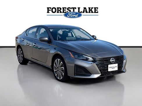Used 2024 Nissan Altima 2.5 SL image 1