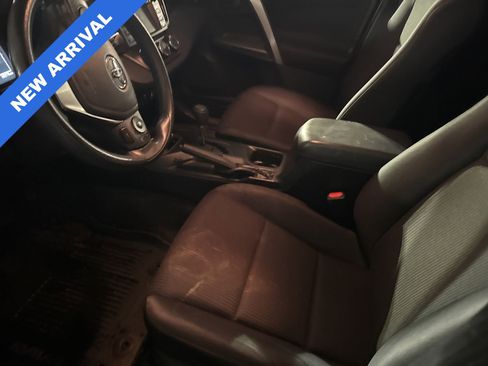 Used 2018 Toyota RAV4 LE w/ All Weather Liner Package image 6