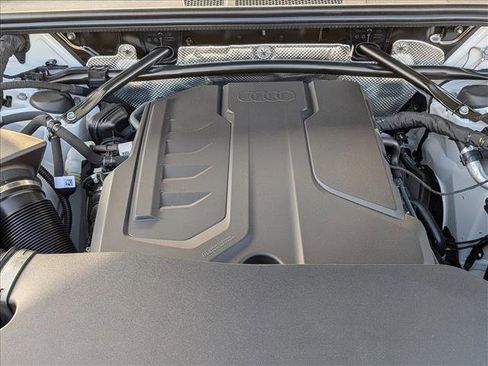 New 2025 Audi Q5 Premium Plus image 17