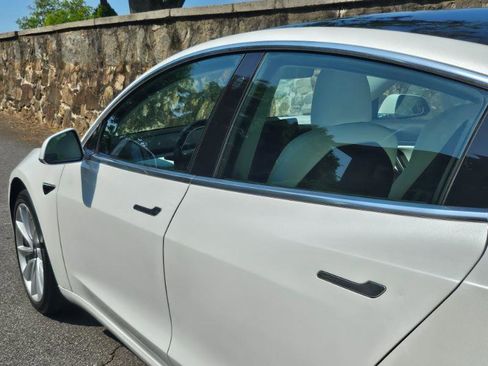 Used 2019 Tesla Model 3 Long Range RWD image 22