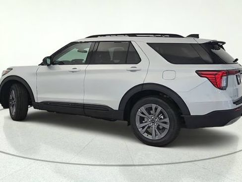 New 2026 Ford Explorer Active w/ Active Comfort Package AWD/4WD image 3