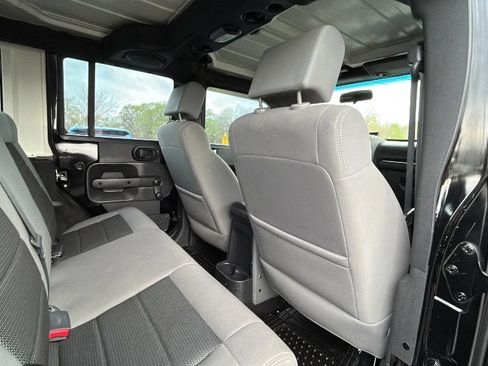 Used 2010 Jeep Wrangler Unlimited Sport w/ Trailer Tow Group AWD/4WD image 7