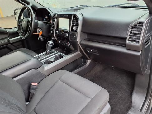 Used 2018 Ford F150 XLT w/ Equipment Group 302A Luxury AWD/4WD image 9
