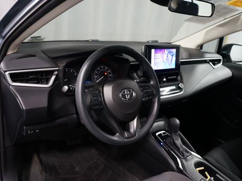 Used 2024 Toyota Corolla LE image 7