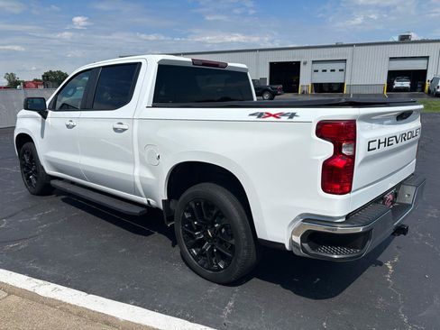 Used 2023 Chevrolet Silverado 1500 LT AWD/4WD image 5
