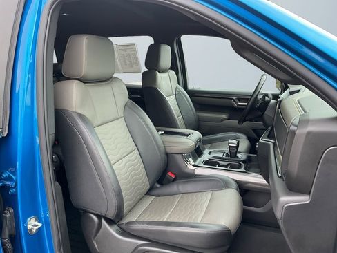 Used 2022 Chevrolet Silverado 1500 ZR2 image 16