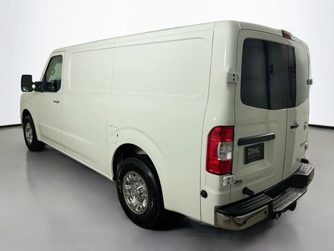 Used 2019 Nissan NV 3500 SL w/ Back Door Glass Package image 5