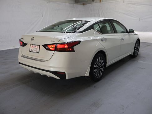 Used 2023 Nissan Altima 2.5 SV FWD image 7