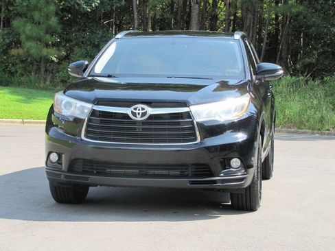 Used 2016 Toyota Highlander XLE FWD image 9