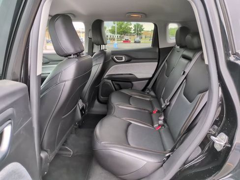 Used 2022 Jeep Compass Latitude AWD/4WD image 12