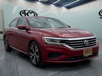 Used 2021 Volkswagen Passat 2.0T SE FWD video 1