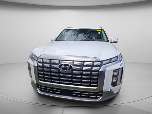 Used 2024 Hyundai Palisade Calligraphy FWD image 3