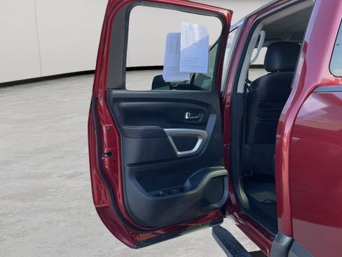 Used 2017 Nissan Titan PRO-4X w/ Pro-4x Convenience Package AWD/4WD image 44