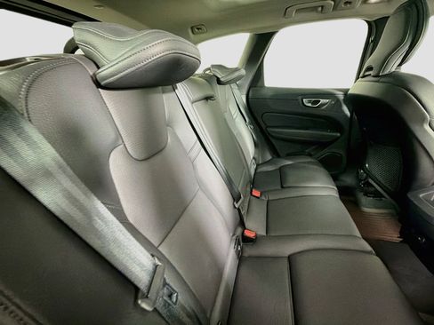 Used 2024 Volvo XC60 B5 Plus AWD/4WD image 27