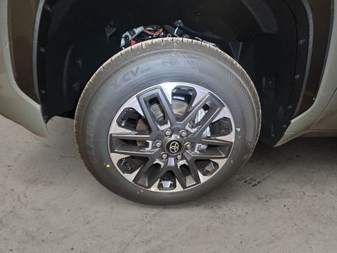 New 2026 Toyota Tundra Limited AWD/4WD image 14