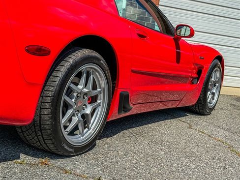 Used 2002 Chevrolet Corvette Z06 w/ Memory Pkg image 38