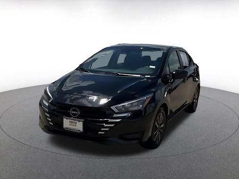Used 2025 Nissan Versa SV w/ Trunk Package FWD image 4