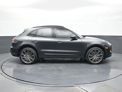 Certified 2025 Porsche Macan AWD/4WD image 22