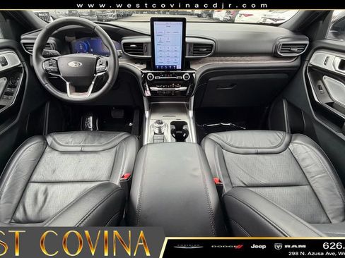 Used 2024 Ford Explorer Platinum w/ Technology Package AWD/4WD image 36