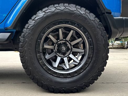 Used 2021 Jeep Wrangler Unlimited Sahara AWD/4WD image 6