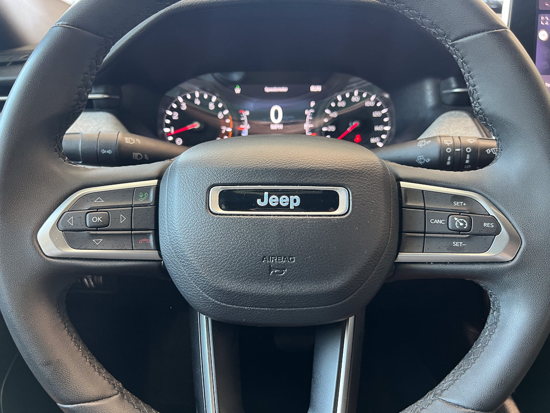 Used 2024 Jeep Compass Latitude AWD/4WD image 15