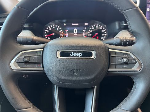 Used 2024 Jeep Compass Latitude AWD/4WD image 15