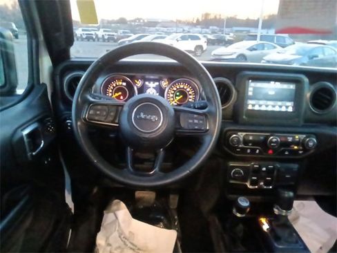 Used 2023 Jeep Gladiator Sport image 24