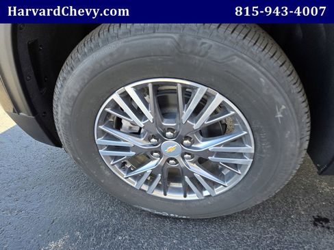 Used 2026 Chevrolet Traverse LT w/ Driver Confidence Package image 43