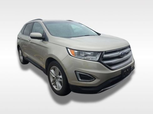 Used 2017 Ford Edge SEL w/ Equipment Group 201A FWD image 2