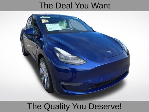 Used 2020 Tesla Model Y Long Range image 1