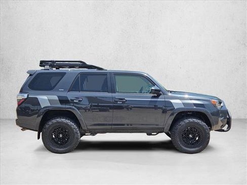 Used 2024 Toyota 4Runner SR5 AWD/4WD image 4