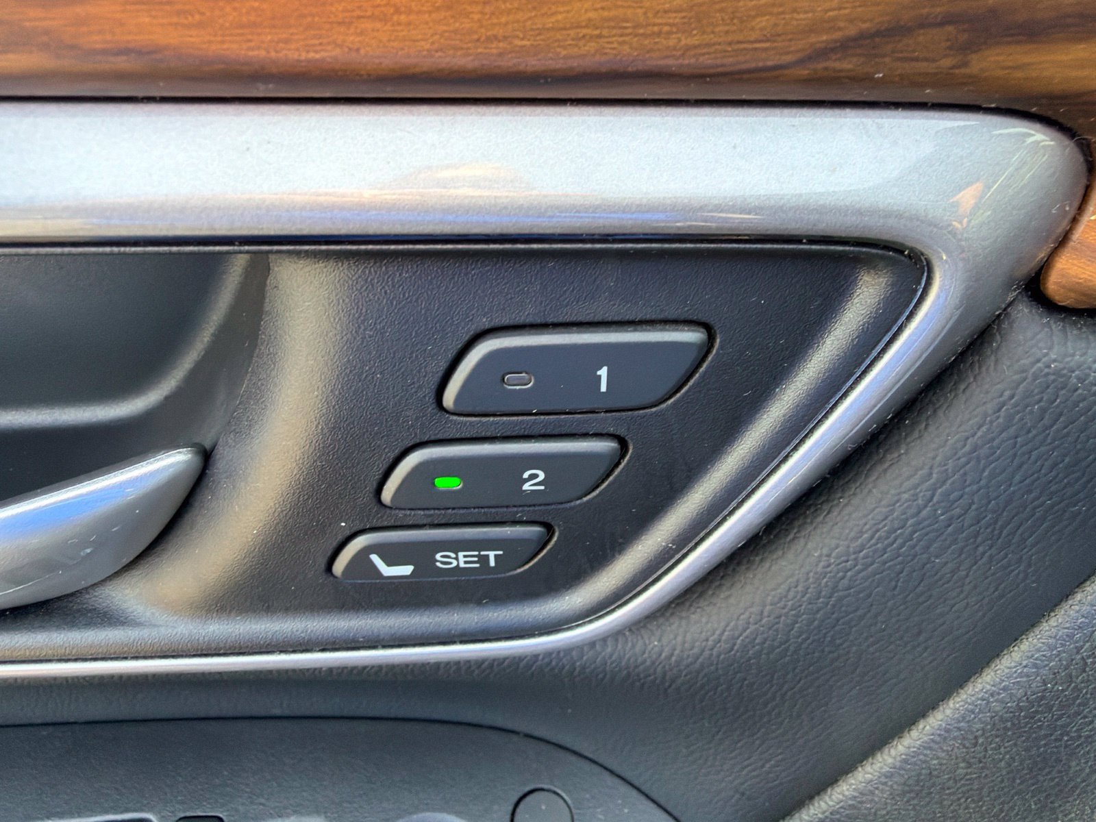Used 2017 Honda CR-V EX-L image 12