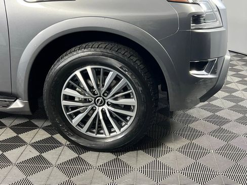 Used 2024 Nissan Armada SL image 12