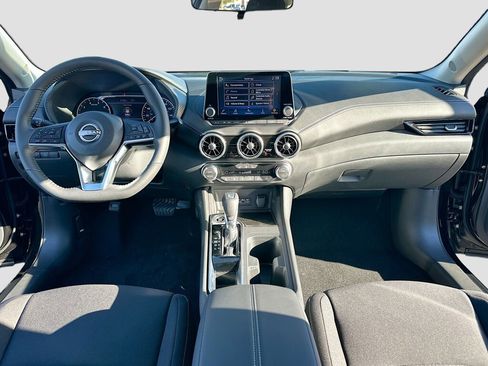 New 2025 Nissan Sentra SV image 3