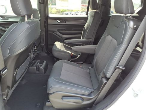 New 2026 Jeep Grand Cherokee L 4WD image 7